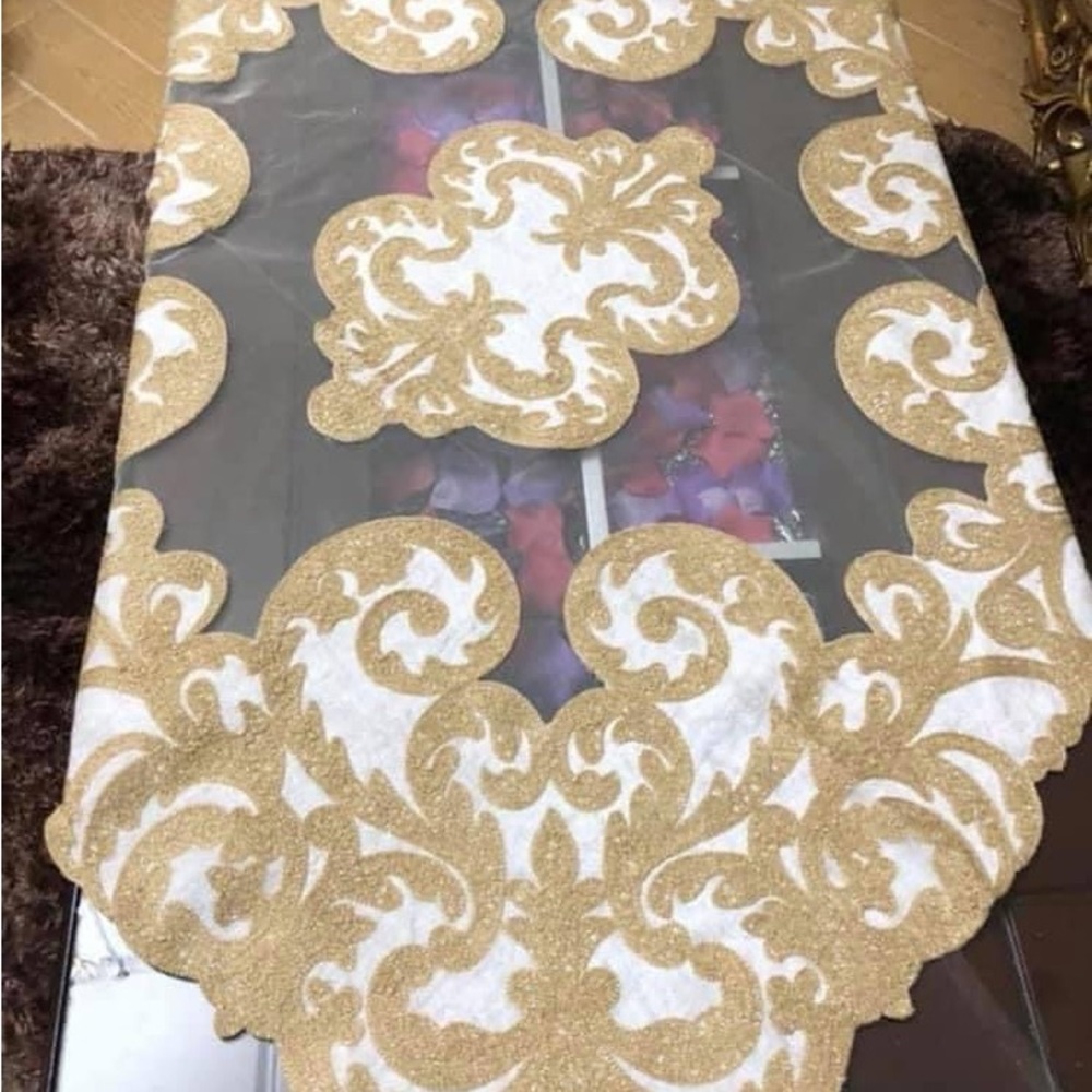 Brand new 4p  set table covered.